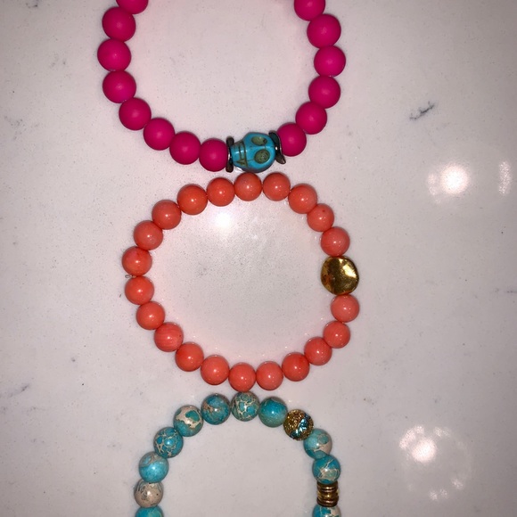 Fun skull bracelet set - Picture 4 of 7
